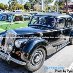 classic car show @ Thornlie Tavern